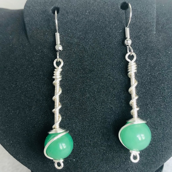 Green aventurine wire wrap gemstone bead dangle earrings handmade 2” silver - Picture 2 of 6